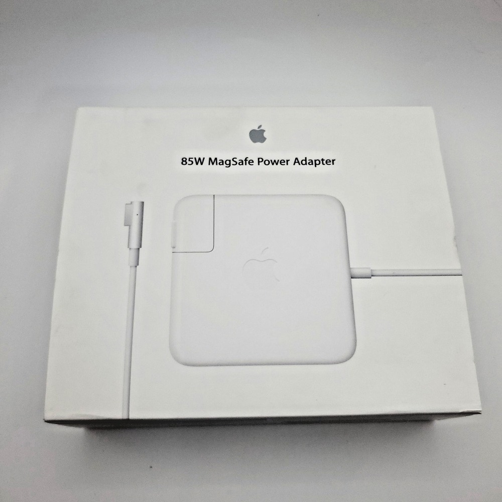 Apple 85w MagSafe Power Adapter MC556ll/B w/ Original Packaging CIB
